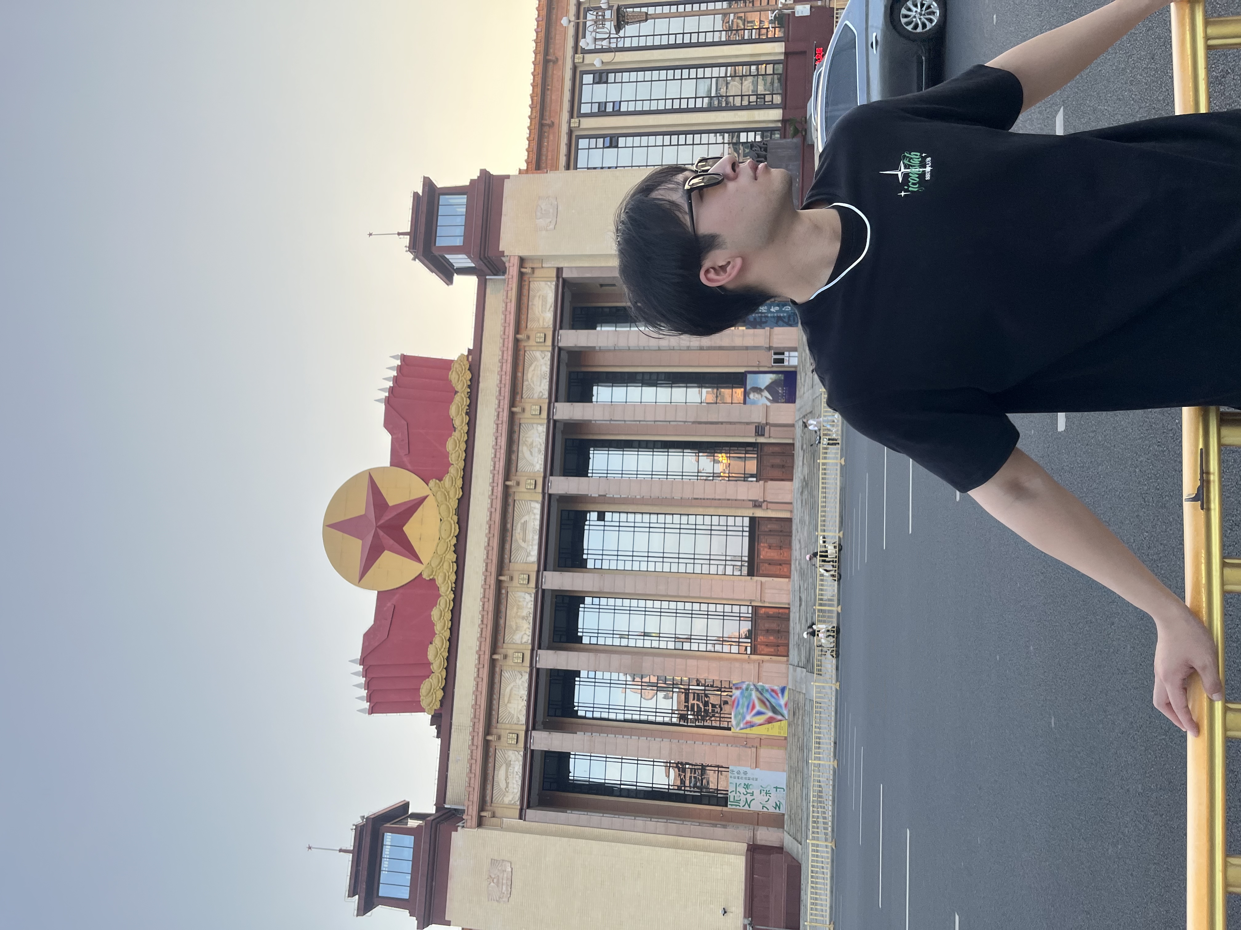 Jinyuan Liu